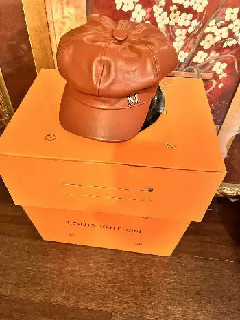 Boina Vintage Feminina com M